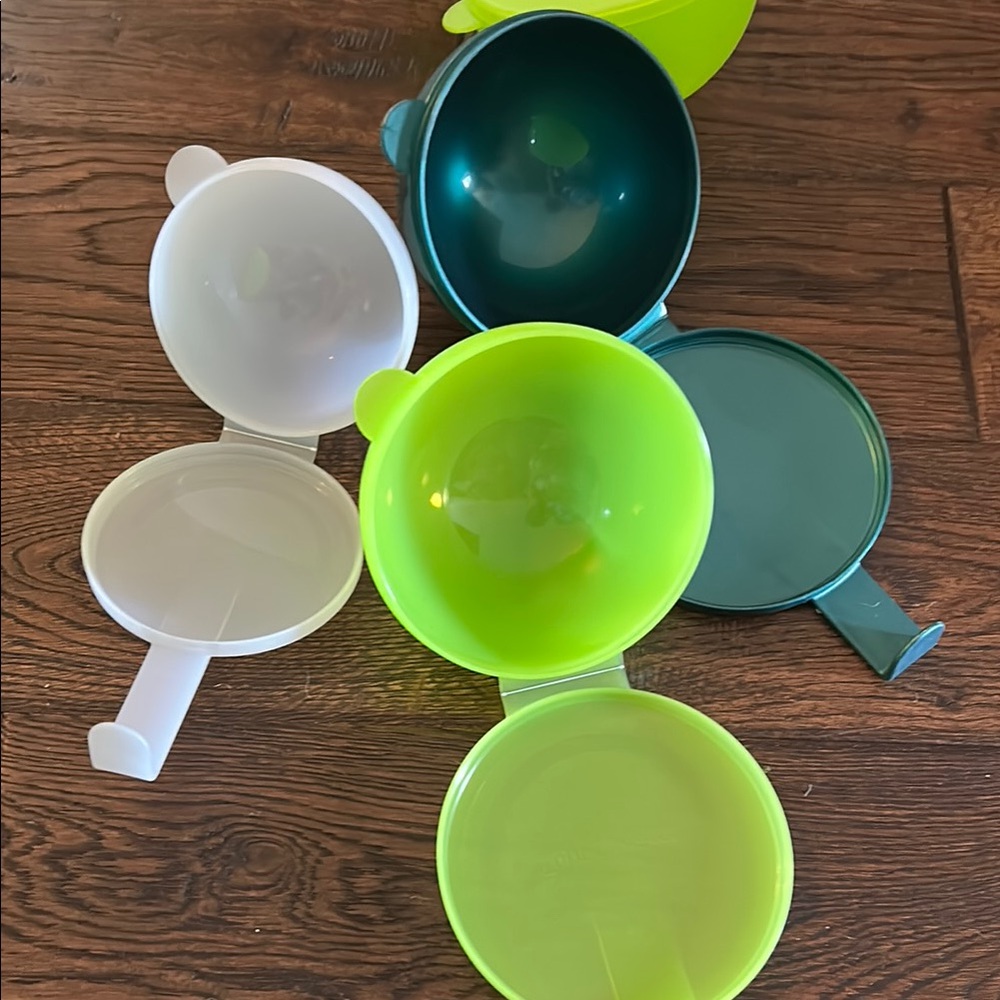 Tupperware Vegetable Storage - Picture 7 of 7